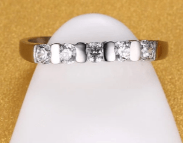 Women CZ  Engagement ring